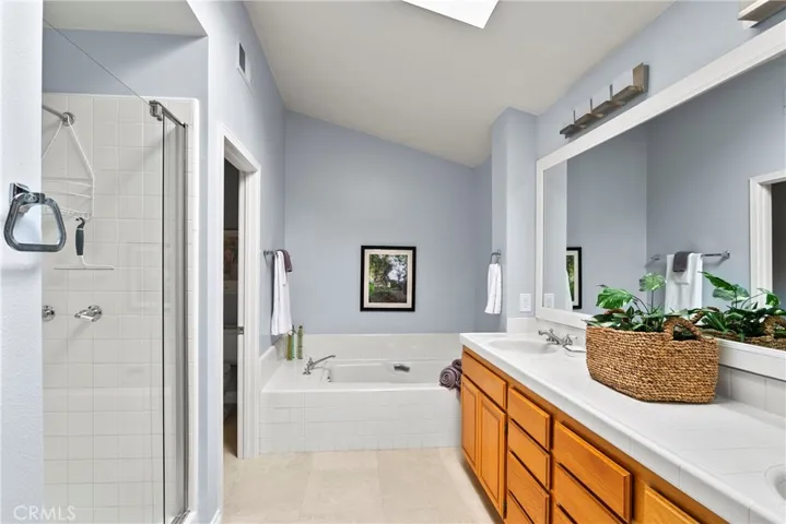 18 Oakcliff Drive, Laguna Niguel, California 92677