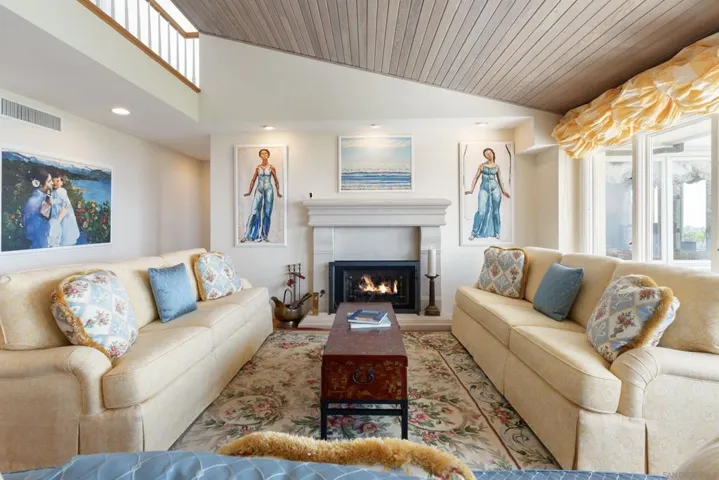 7272 Country Club Dr, La Jolla, California 92037