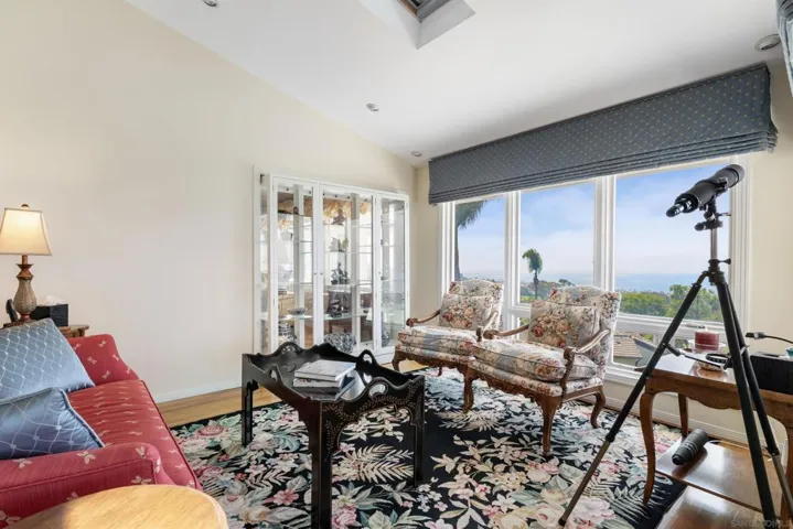 7272 Country Club Dr, La Jolla, California 92037