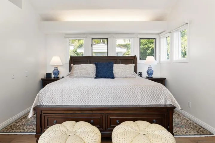 7272 Country Club Dr, La Jolla, California 92037