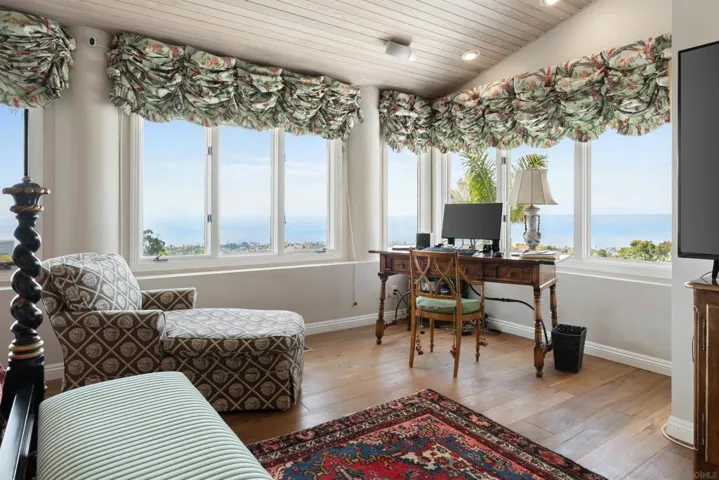 7272 Country Club Dr, La Jolla, California 92037
