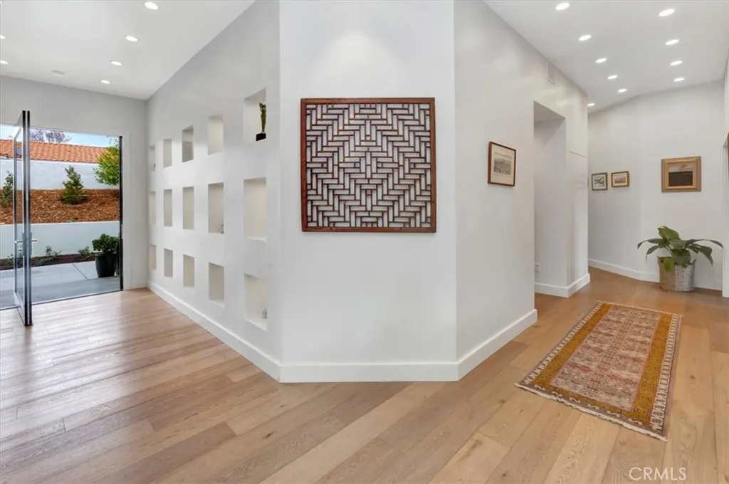 40540 La Cadena Court, Temecula, California 92591 home-pic-4