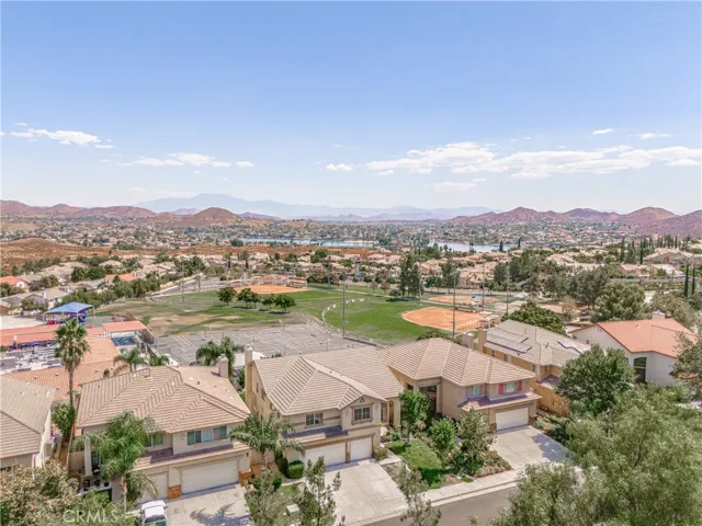 27 Ponte Loren, Lake Elsinore, California 92532