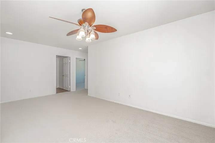 27 Ponte Loren, Lake Elsinore, California 92532