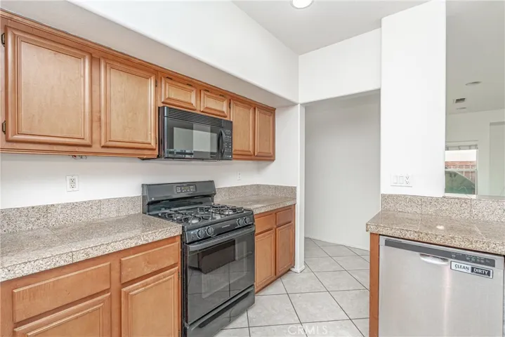 27 Ponte Loren, Lake Elsinore, California 92532