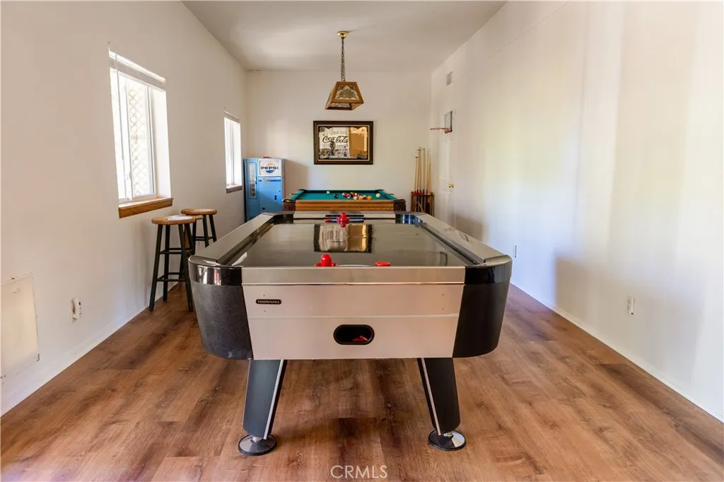 1075 Rivera Drive, Wrightwood, California 92397 home-pic-31