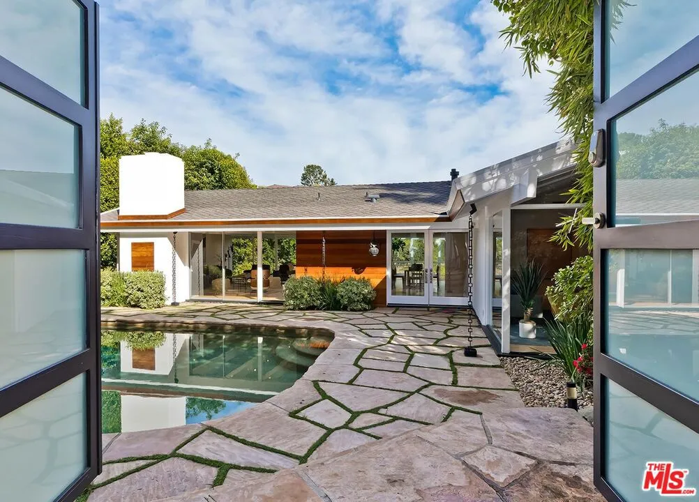 9316 Beverly Crest Drive, Beverly Hills, California 90210 home-pic-2