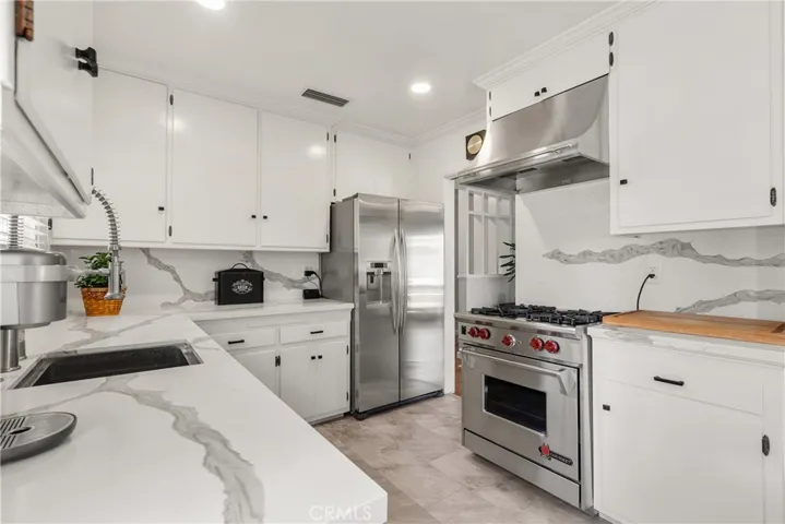 2652 Knoxville Avenue, Long Beach, California 90815