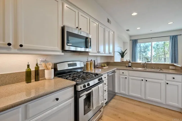 1293 Highbluff Avenue, San Marcos, California 92078