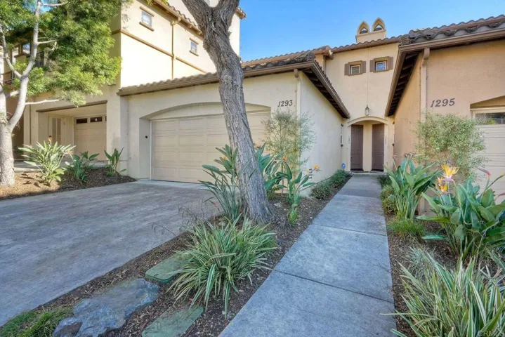 1293 Highbluff Avenue, San Marcos, California 92078