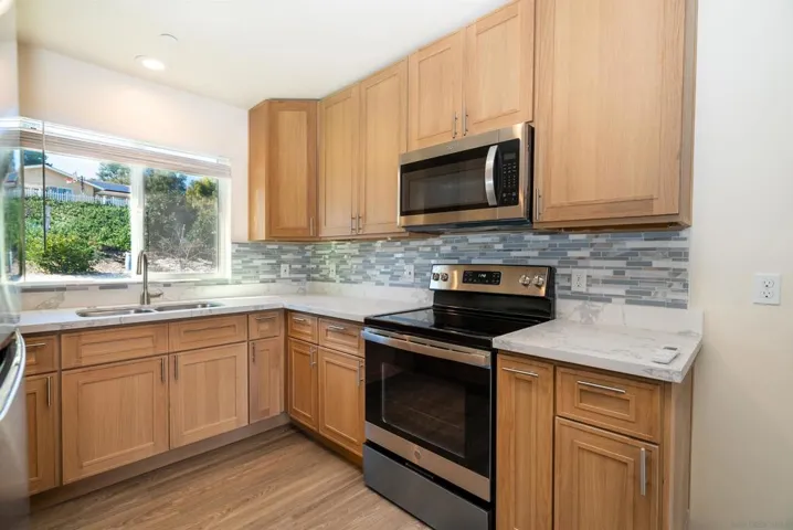 2671 Silver Oaks Way B, Spring Valley, California 91977