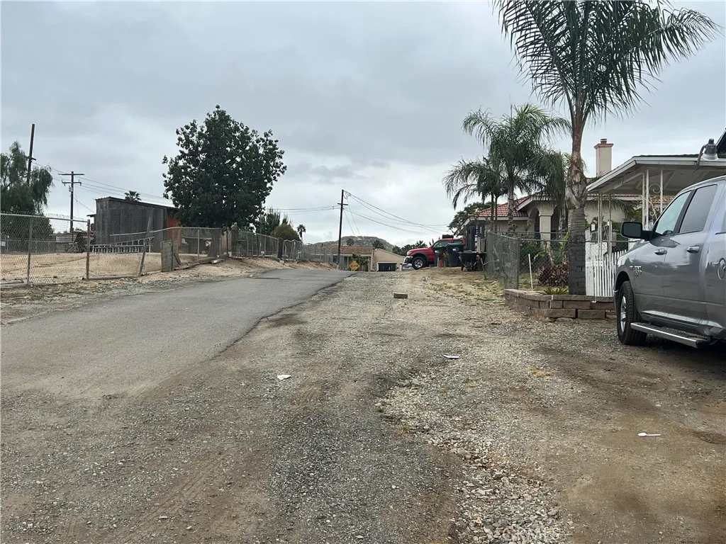 17305 Sage Avenue, Riverside, California 92504 home-pic-32