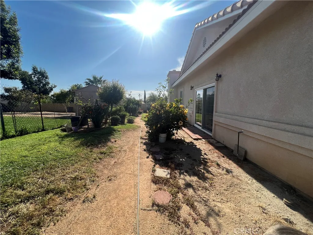 17305 Sage Avenue, Riverside, California 92504 home-pic-16