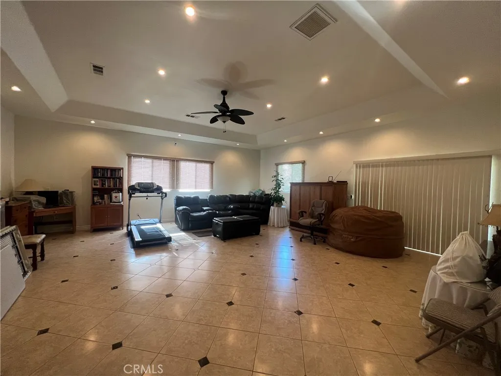 17305 Sage Avenue, Riverside, California 92504 home-pic-10