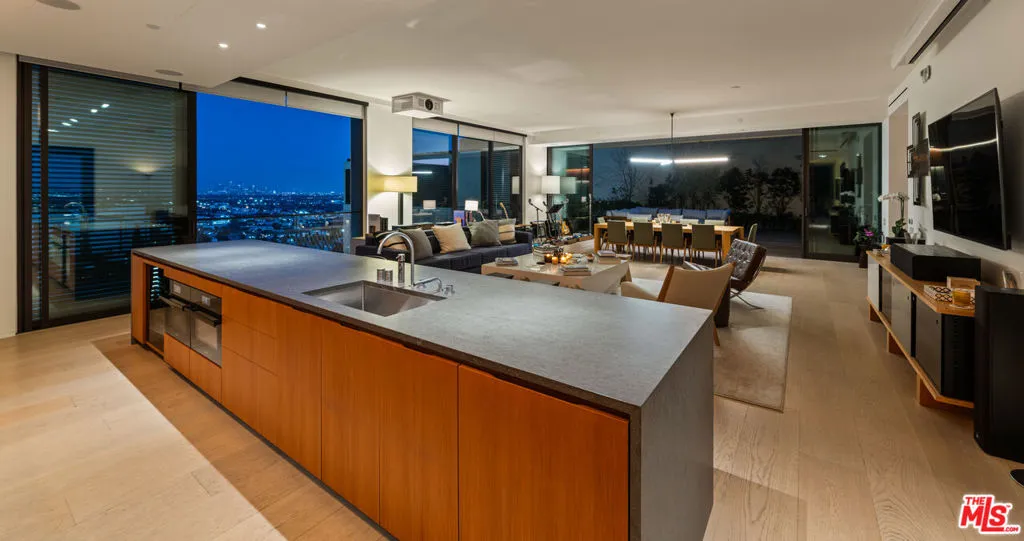 9040 W Sunset Boulevard 1004, West Hollywood, California 90069 home-pic-22