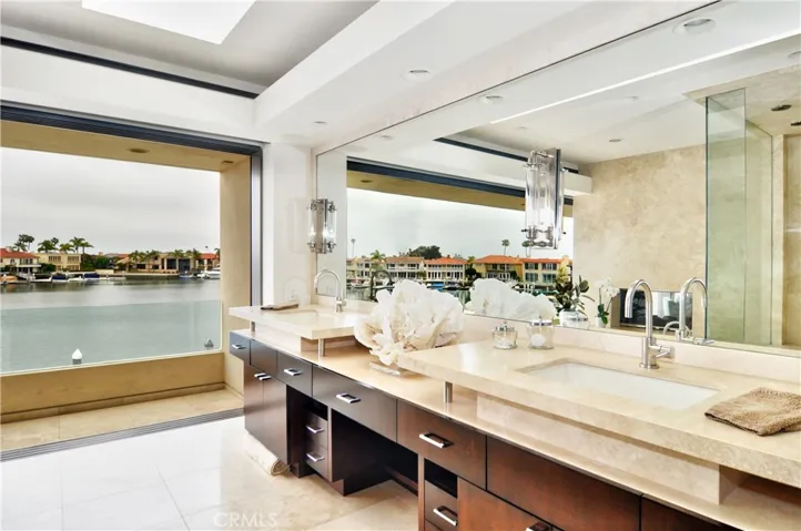 71 Linda Isle, Newport Beach, California 92660
