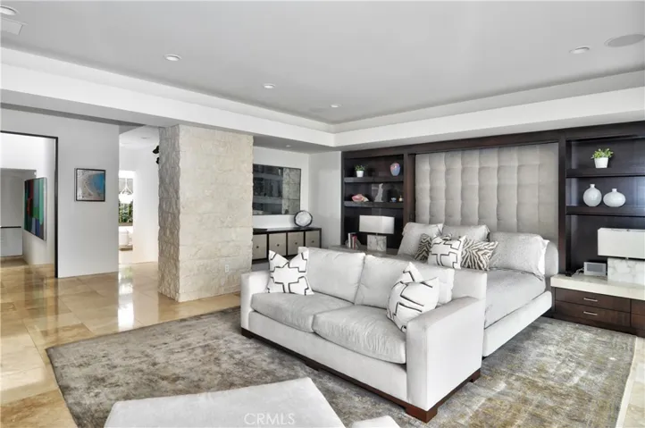71 Linda Isle, Newport Beach, California 92660