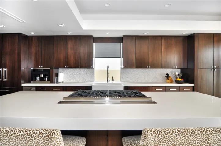 71 Linda Isle, Newport Beach, California 92660