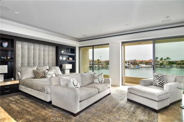71 Linda Isle, Newport Beach, California 92660