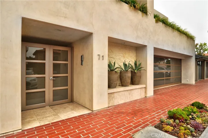 71 Linda Isle, Newport Beach, California 92660