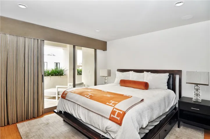 71 Linda Isle, Newport Beach, California 92660