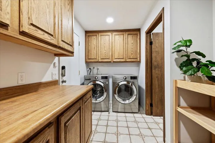 Laundry / Mud Room Downstairs Adjacent Garage