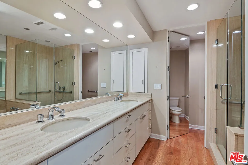 10560 Wilshire Boulevard 1701, Los Angeles, California 90024 home-pic-19