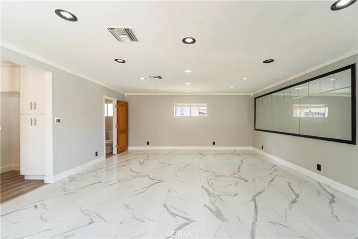 327 W Palmer Street, Compton, California 90220