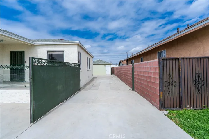 327 W Palmer Street, Compton, California 90220