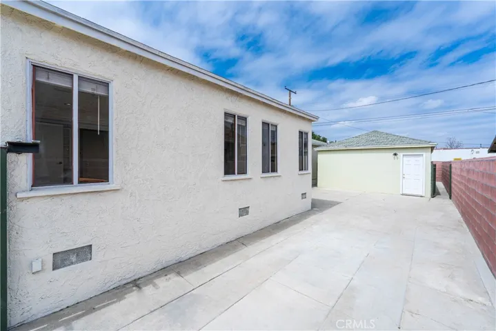 327 W Palmer Street, Compton, California 90220