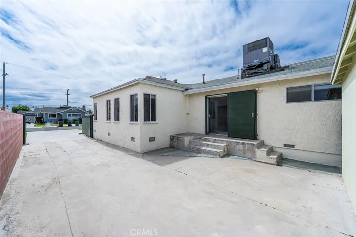 327 W Palmer Street, Compton, California 90220
