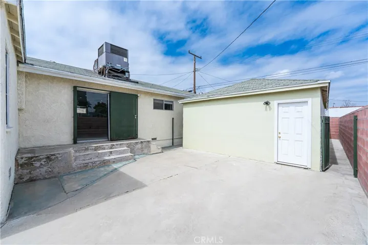 327 W Palmer Street, Compton, California 90220