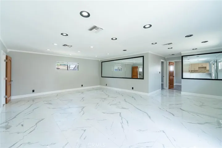 327 W Palmer Street, Compton, California 90220