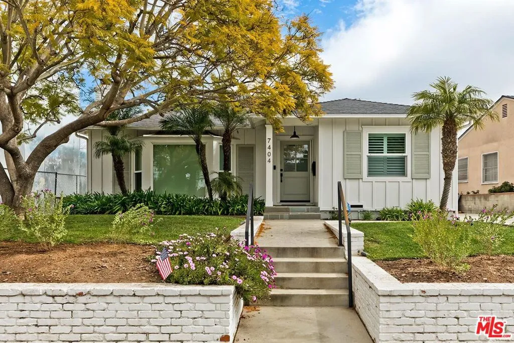 7404 Kentwood Avenue, Los Angeles, California 90045 home-pic-1