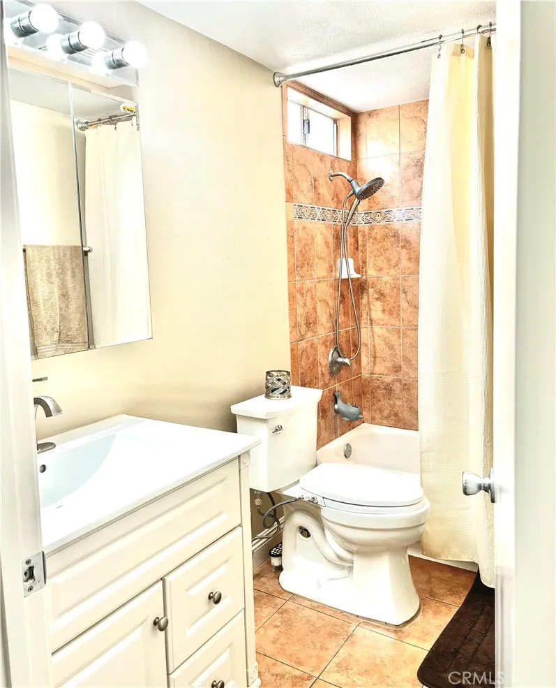 5154 Meadow Wood Avenue, Lakewood, California 90712 home-pic-11