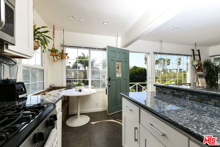 2918 Grand Canal 1/2, Venice, California 90291