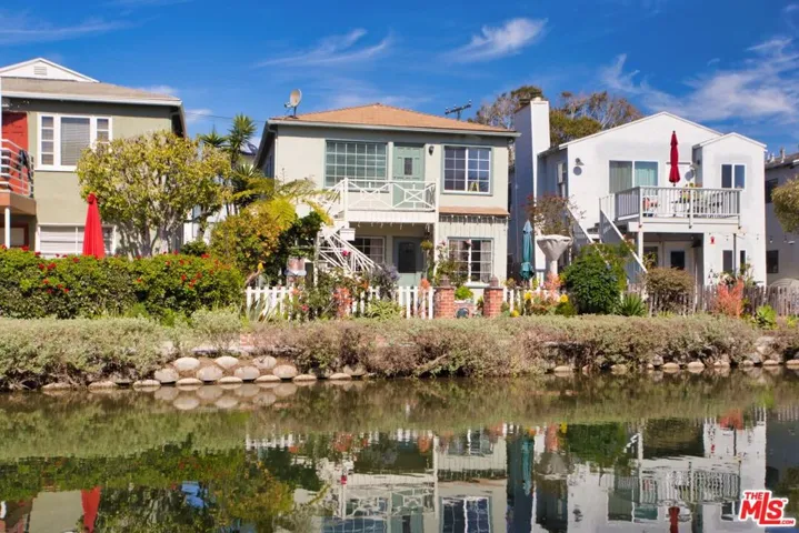 2918 Grand Canal 1/2, Venice, California 90291