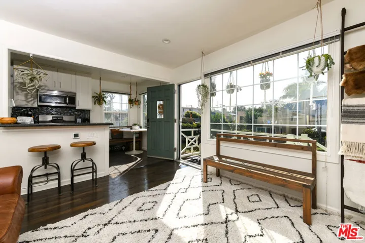 2918 Grand Canal 1/2, Venice, California 90291