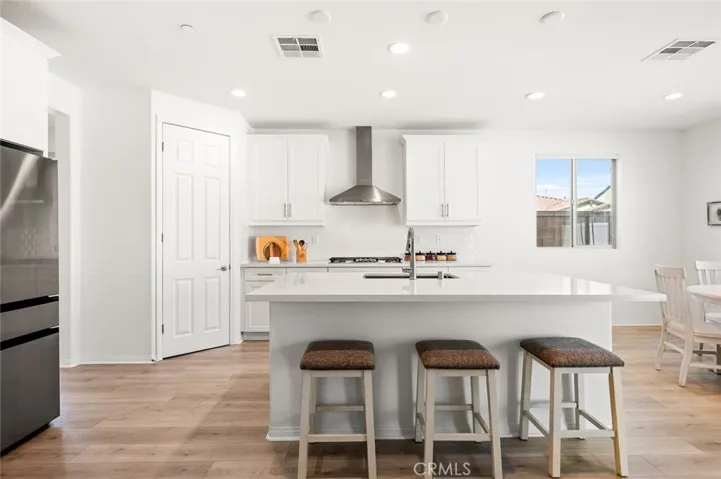 6258 Dongola Street, Jurupa Valley, California 92509
