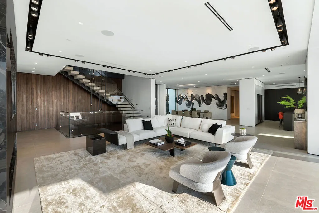 8116 Laurel View Drive, Los Angeles, California 90069 home-pic-8