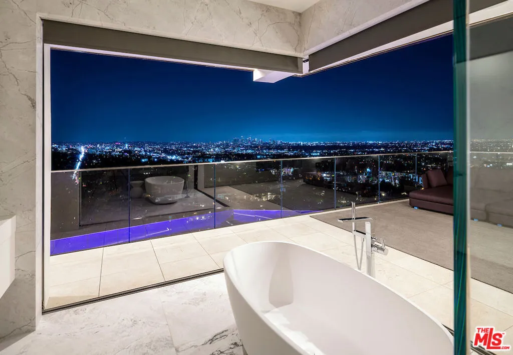 8116 Laurel View Drive, Los Angeles, California 90069 home-pic-67
