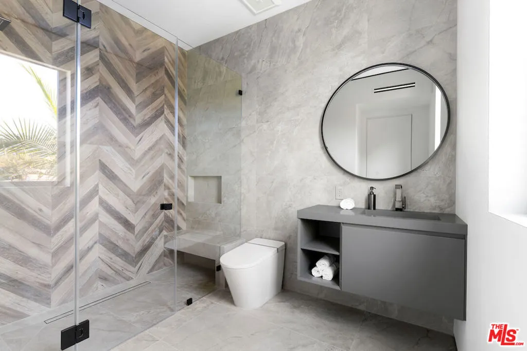 8116 Laurel View Drive, Los Angeles, California 90069 home-pic-47