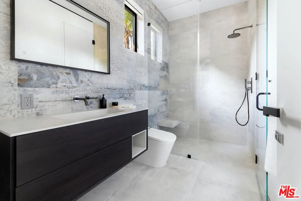 8116 Laurel View Drive, Los Angeles, California 90069 home-pic-39