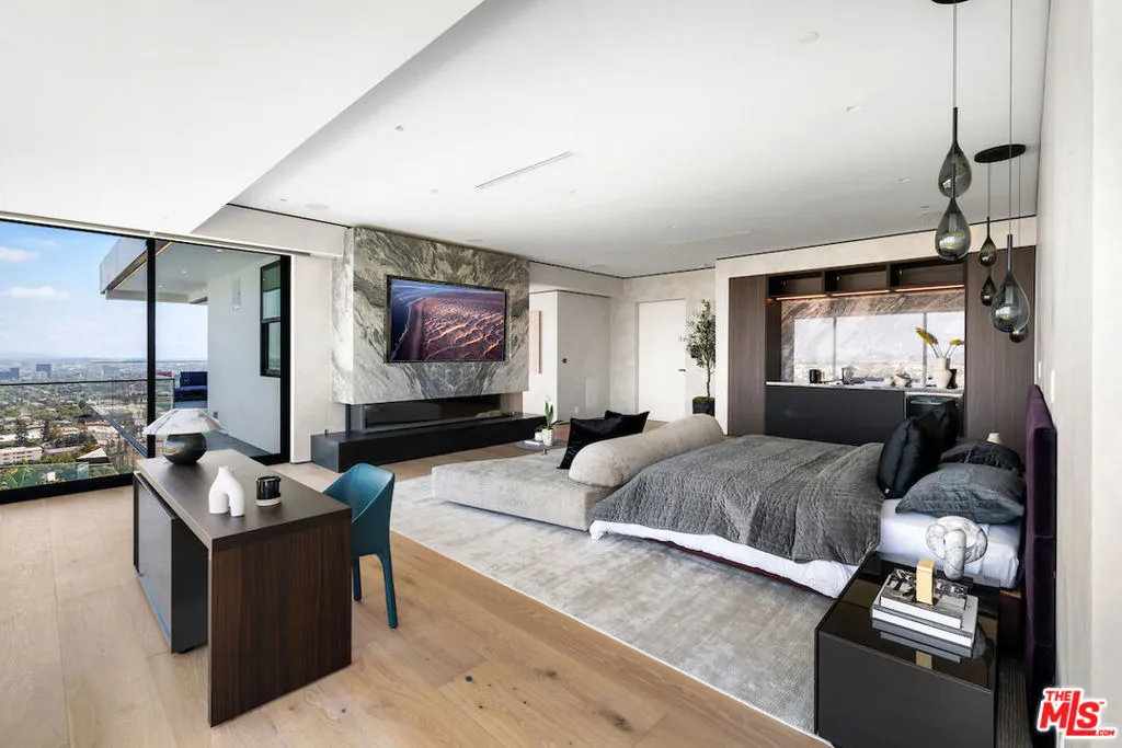 8116 Laurel View Drive, Los Angeles, California 90069 home-pic-28