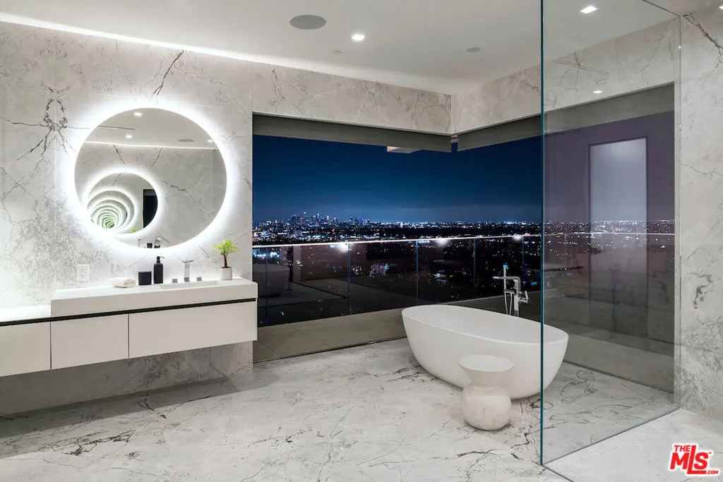 8116 Laurel View Drive, Los Angeles, California 90069 home-pic-65