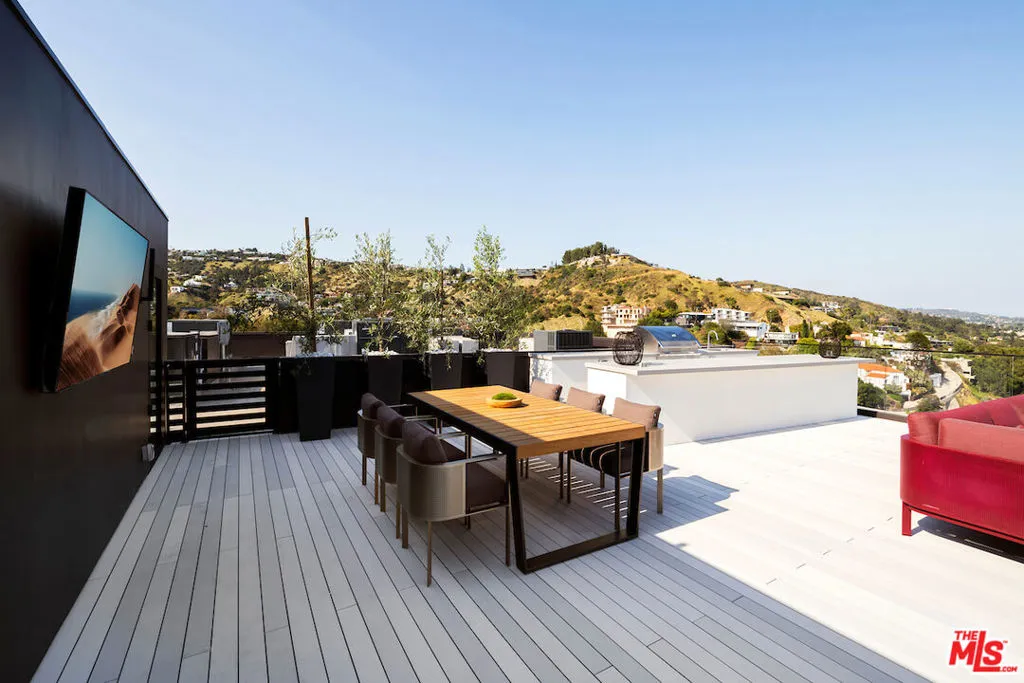 8116 Laurel View Drive, Los Angeles, California 90069 home-pic-56