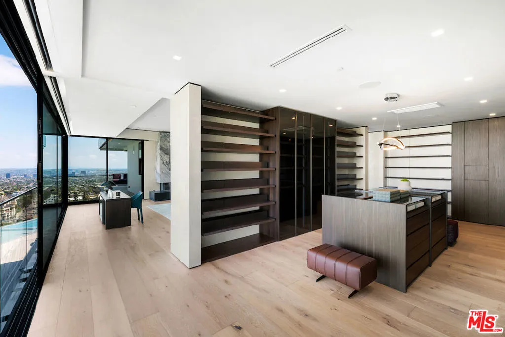 8116 Laurel View Drive, Los Angeles, California 90069 home-pic-35