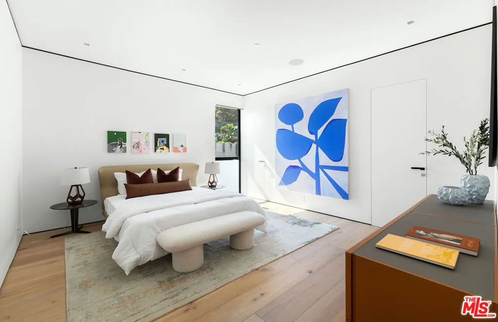 8116 Laurel View Drive, Los Angeles, California 90069 home-pic-41