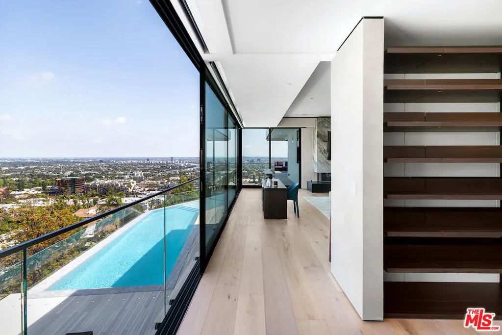 8116 Laurel View Drive, Los Angeles, California 90069 home-pic-37