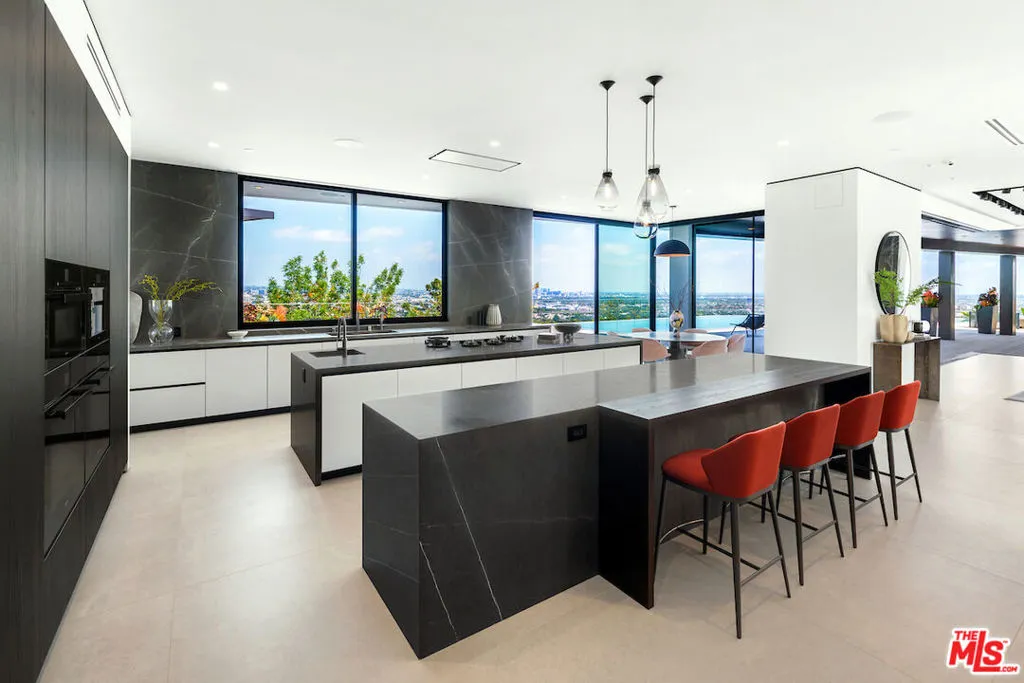 8116 Laurel View Drive, Los Angeles, California 90069 home-pic-13